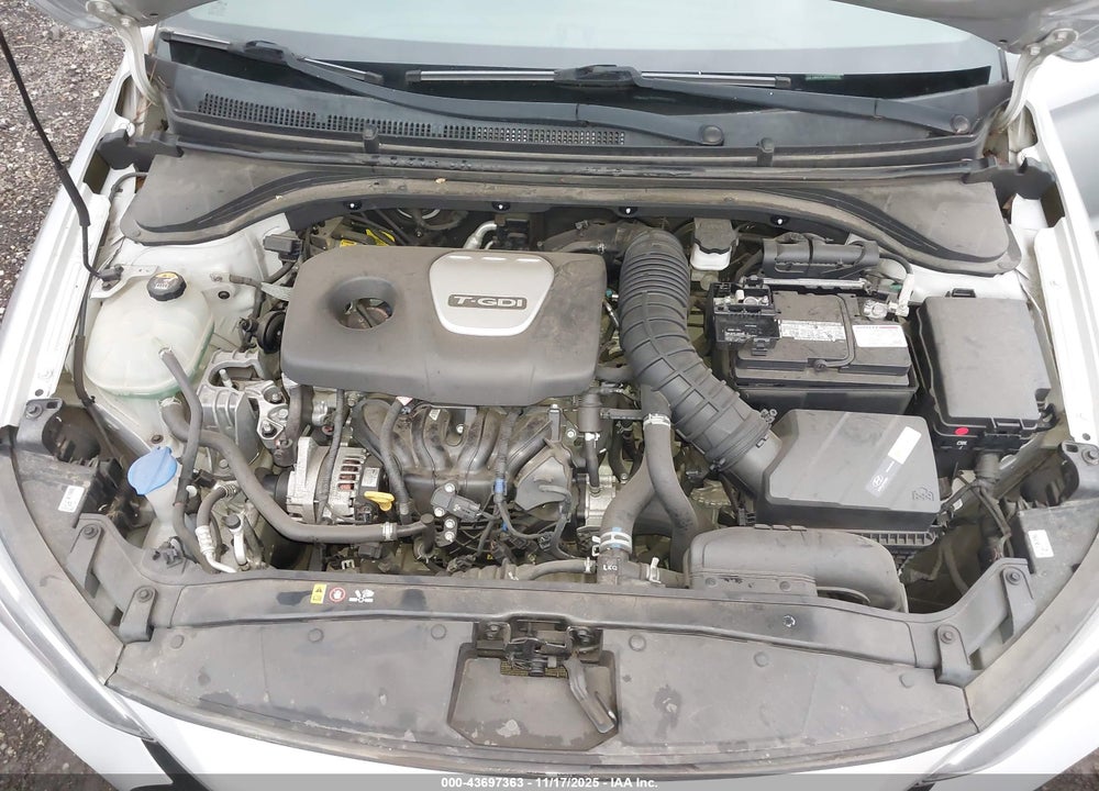 2017 HYUNDAI ELANTRA VIN: KMHD04LB6HU332756