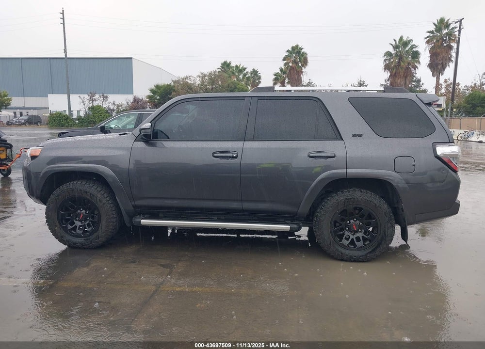 2022 TOYOTA 4RUNNER SR5 VIN: JTEMU5JR5N6083599