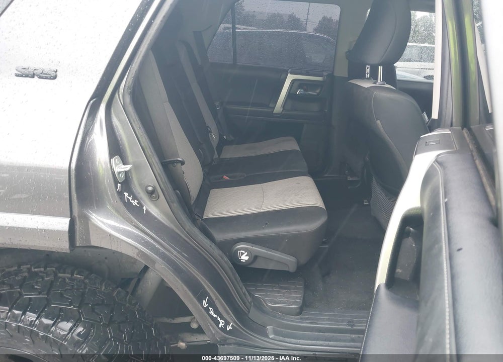 2022 TOYOTA 4RUNNER SR5 VIN: JTEMU5JR5N6083599