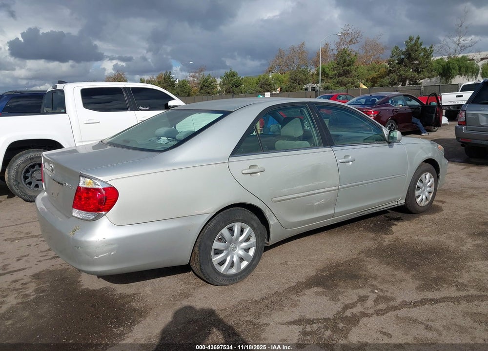 2005 TOYOTA CAMRY LE VIN: 4T1BE30K15U518028