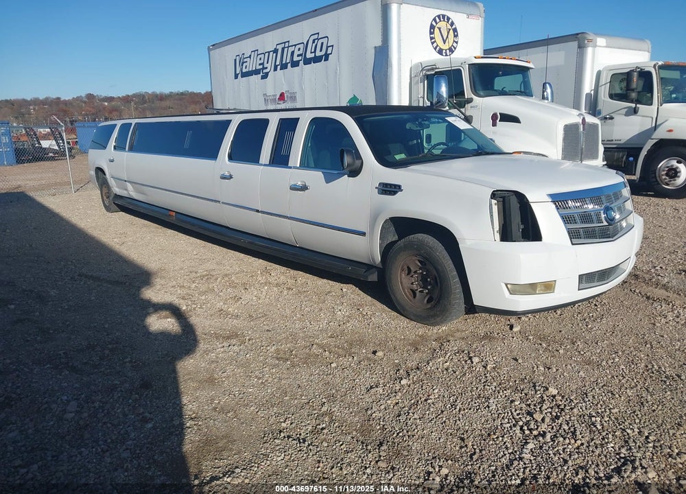 2012 CHEVROLET SUBURBAN 2500 VIN: 1GNWCLEG1CR160081