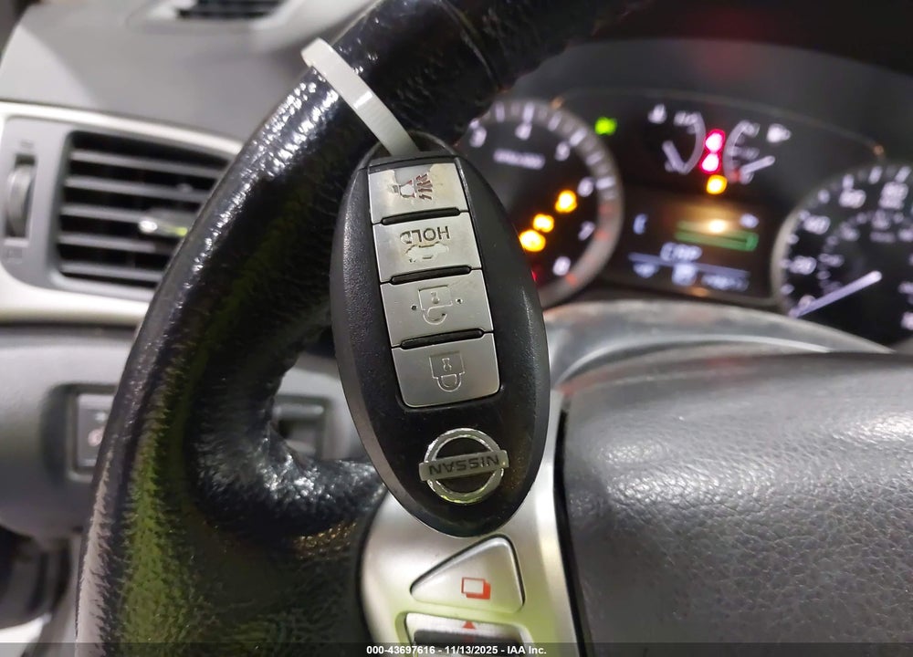 2015 NISSAN SENTRA SR VIN: 3N1AB7AP9FY374823