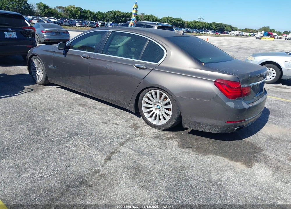 2013 BMW 750LI VIN: WBAYE8C55DD131723
