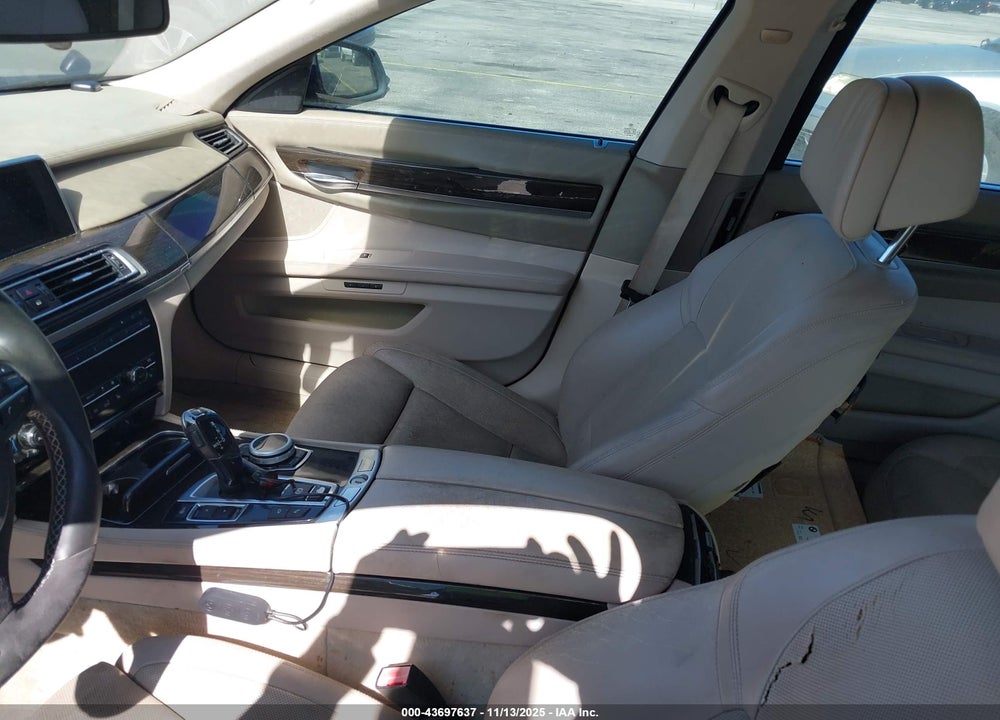 2013 BMW 750LI VIN: WBAYE8C55DD131723