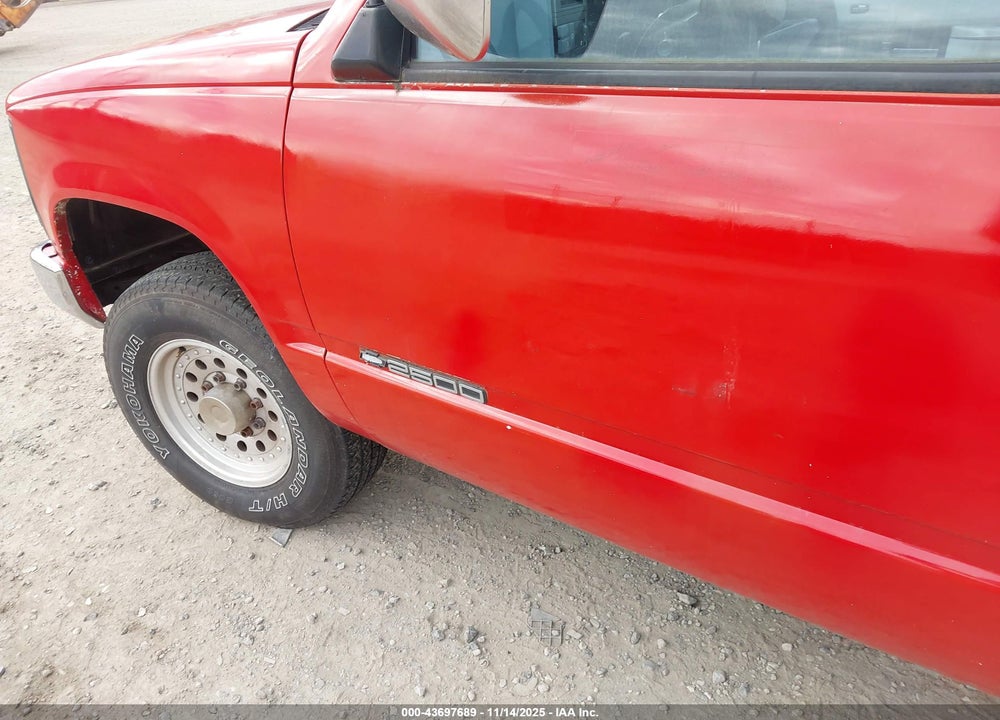 1992 CHEVROLET GMT-400 C2500 VIN: 1GCGC24Z0NE163347