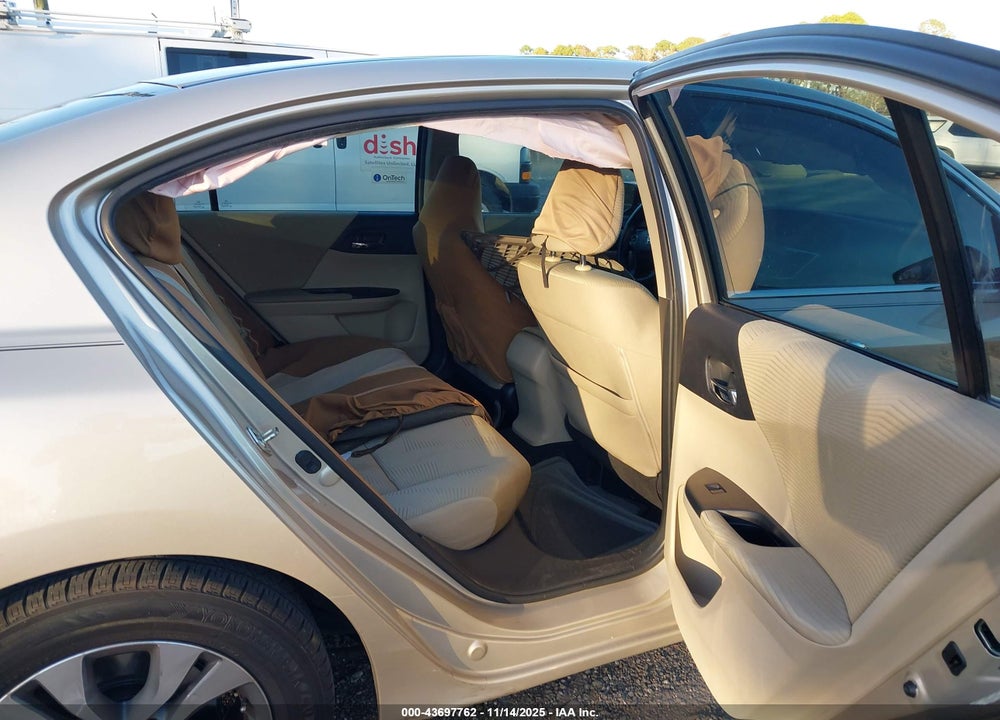 2014 HONDA ACCORD LX VIN: 1HGCR2F32EA025789
