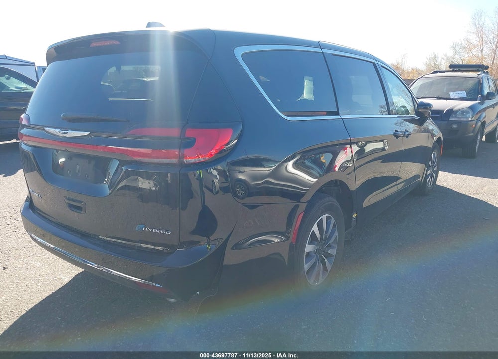 2025 CHRYSLER PACIFICA HYBRID SELECT VIN: 2C4RC1S76SR577848