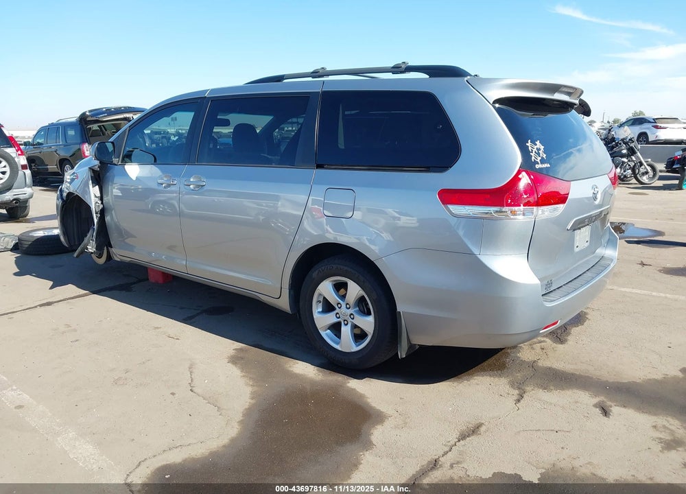 2013 TOYOTA SIENNA LE V6 8 PASSENGER VIN: 5TDKK3DC3DS366305