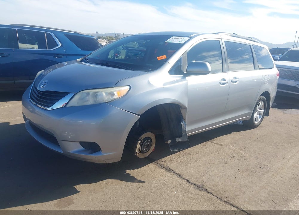 2013 TOYOTA SIENNA LE V6 8 PASSENGER VIN: 5TDKK3DC3DS366305