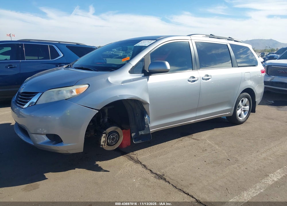2013 TOYOTA SIENNA LE V6 8 PASSENGER VIN: 5TDKK3DC3DS366305