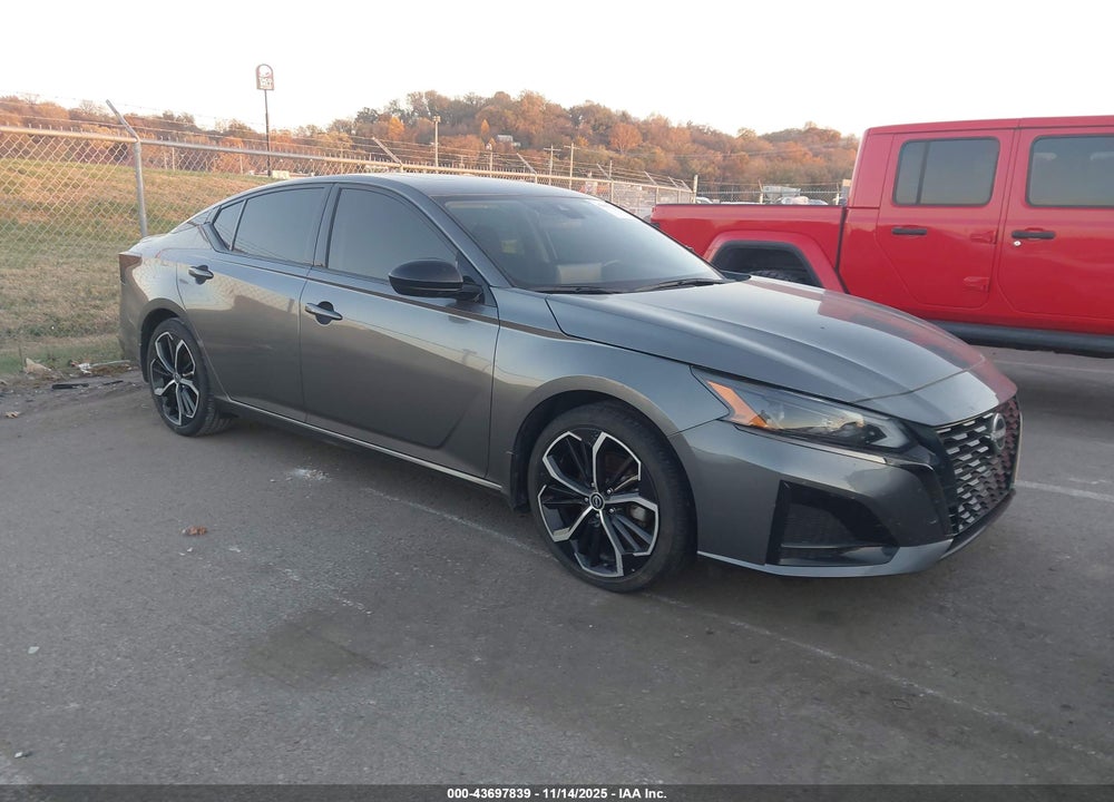 2023 NISSAN ALTIMA SR FWD VIN: 1N4BL4CV5PN389090