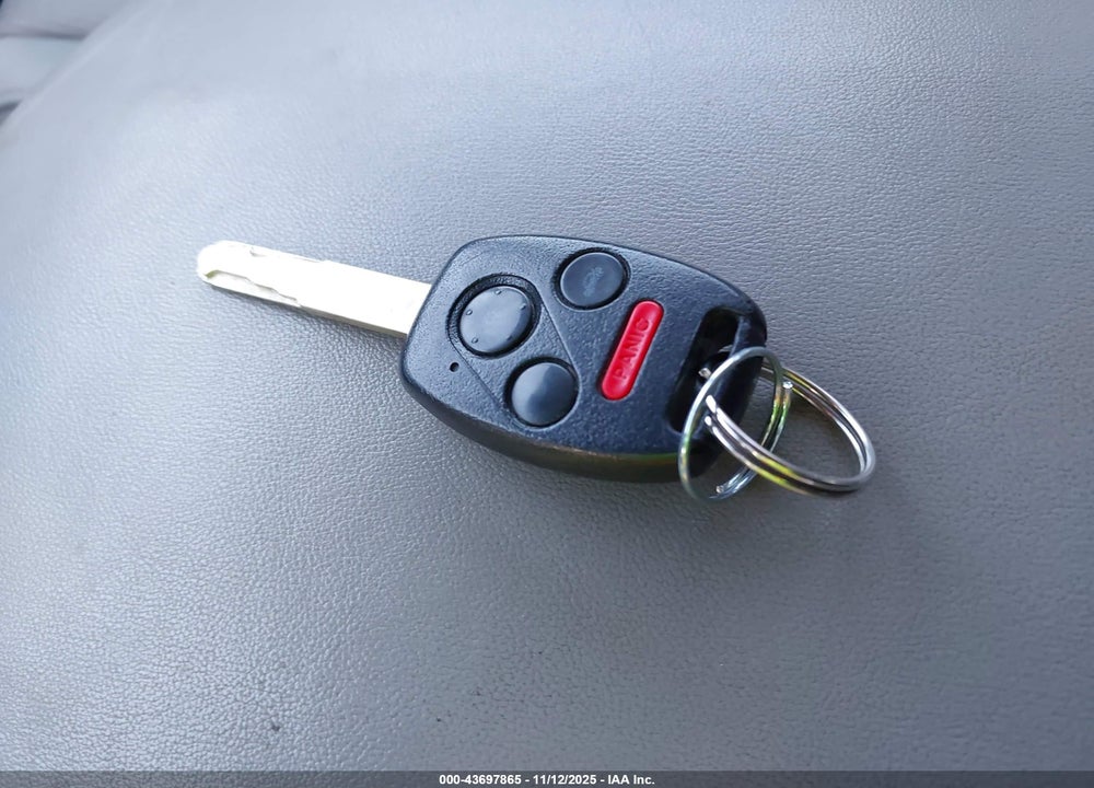 2014 HONDA PILOT EX VIN: 5FNYF4H46EB048515