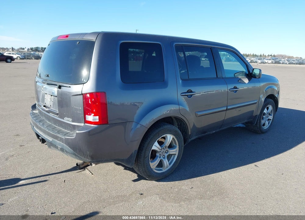 2014 HONDA PILOT EX VIN: 5FNYF4H46EB048515