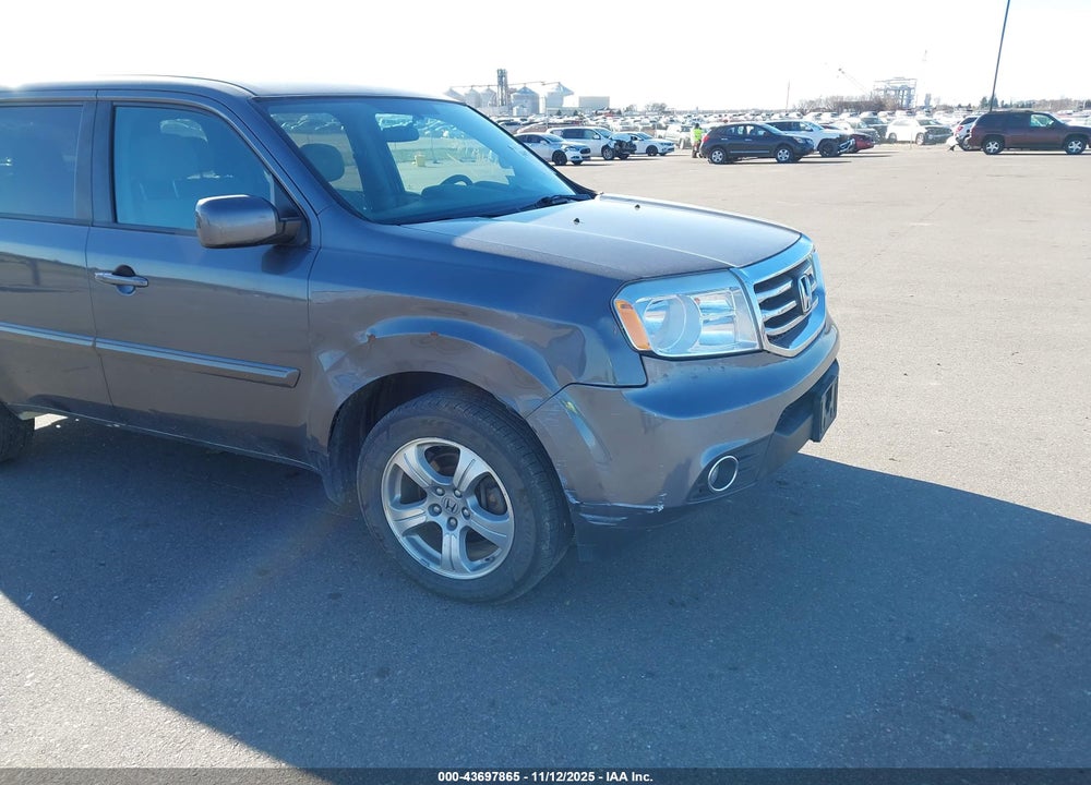 2014 HONDA PILOT EX VIN: 5FNYF4H46EB048515