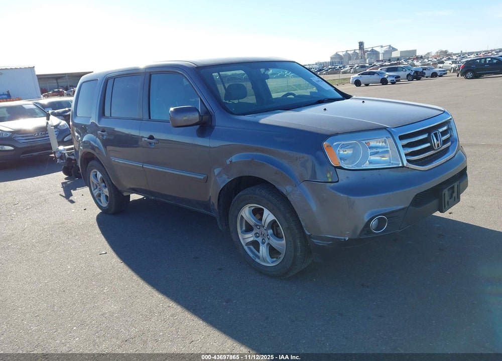 2014 HONDA PILOT EX VIN: 5FNYF4H46EB048515