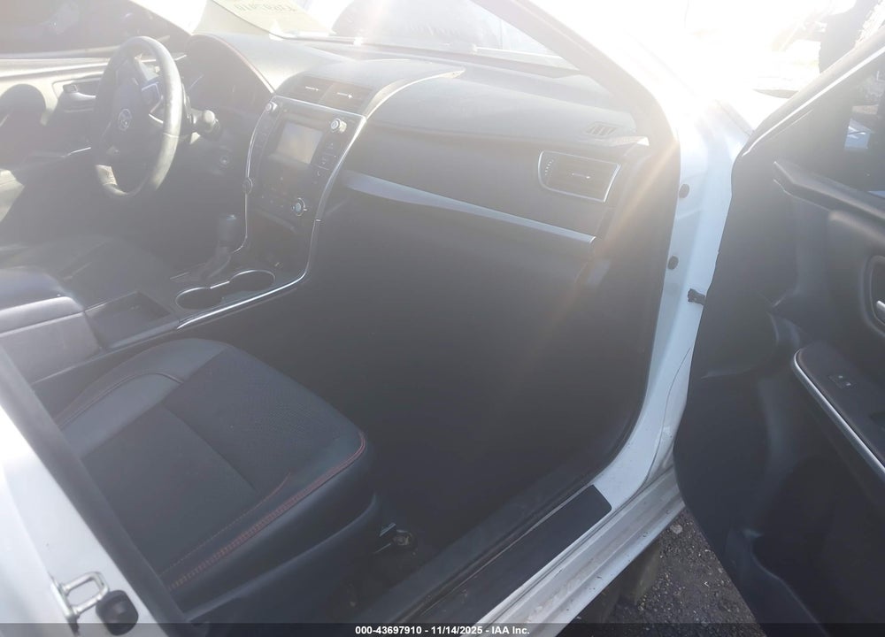 2017 TOYOTA CAMRY SE VIN: 4T1BF1FKXHU750513