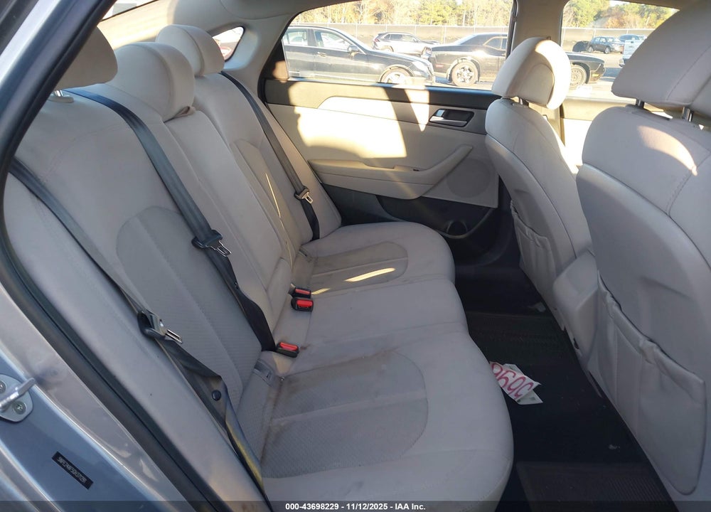 2016 HYUNDAI SONATA SE VIN: 5NPE24AF5GH371291