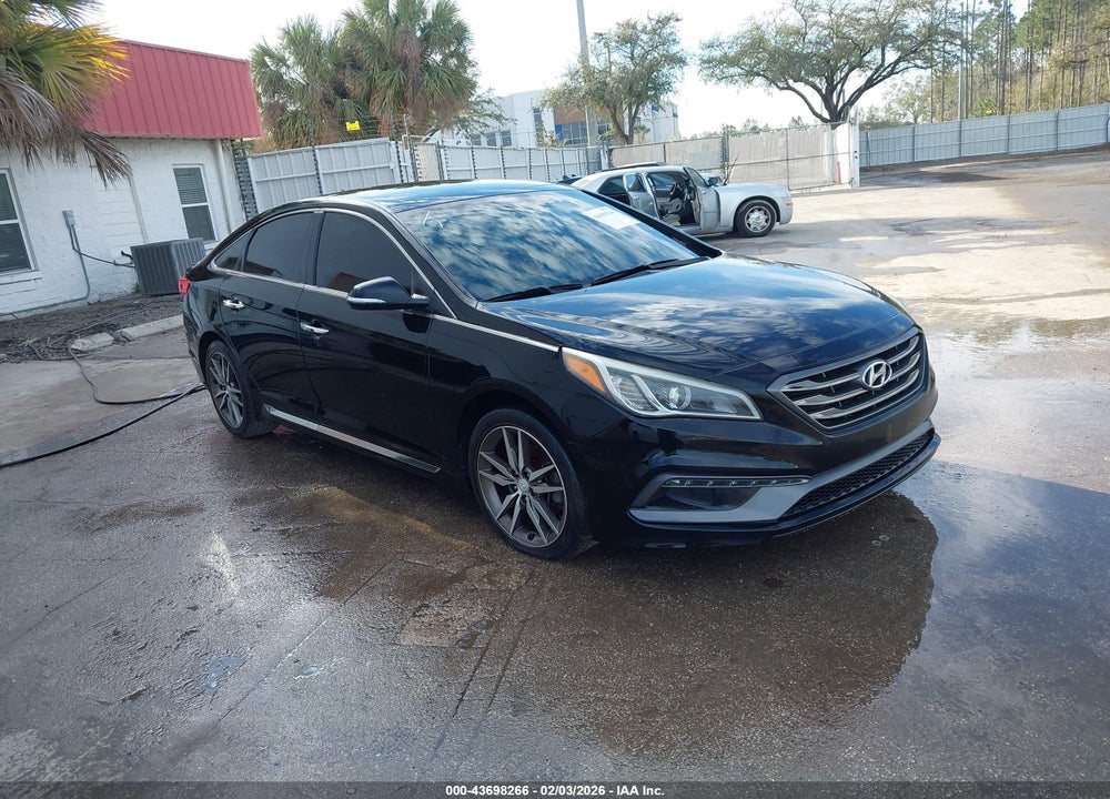 2015 HYUNDAI SONATA SPORT 2.0T VIN: 5NPE34AB5FH090522