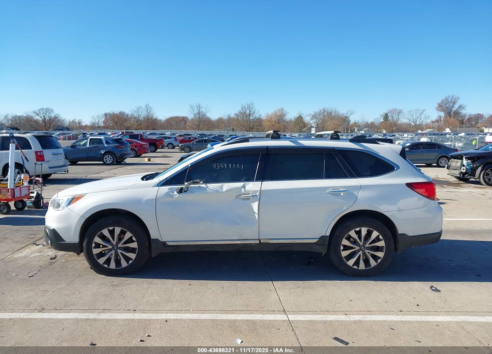 2017 SUBARU OUTBACK 3.6R TOURING VIN: 4S4BSETC0H3418232
