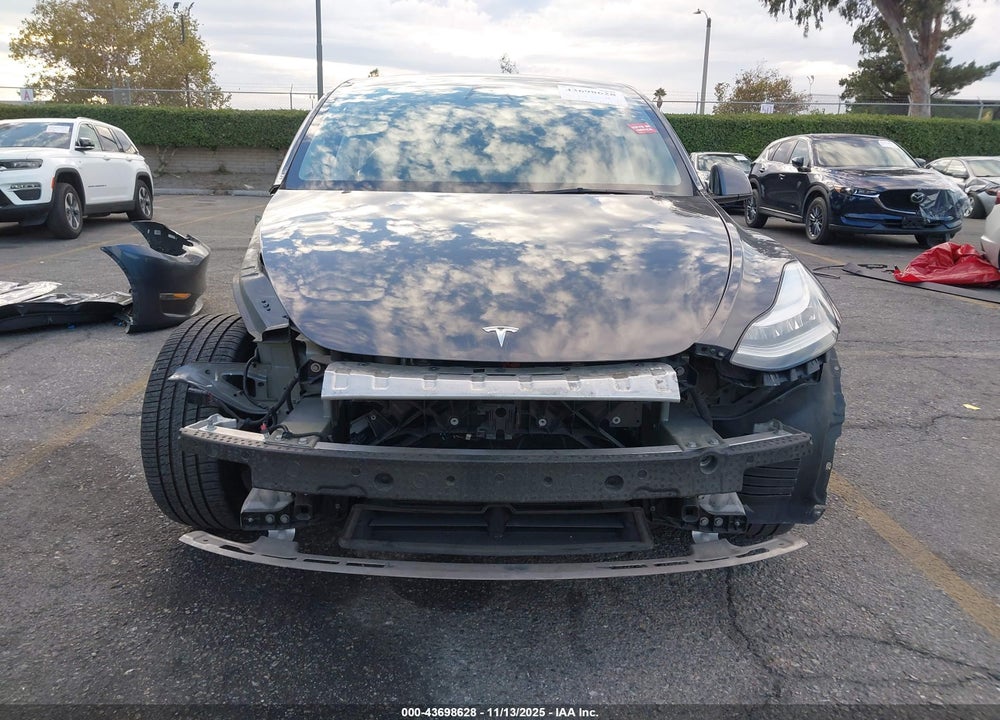 2021 TESLA MODEL Y LONG RANGE DUAL MOTOR ALL-WHEEL DRIVE VIN: 5YJYGAEE8MF192669