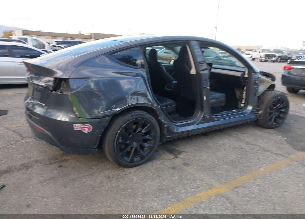 2021 TESLA MODEL Y LONG RANGE DUAL MOTOR ALL-WHEEL DRIVE VIN: 5YJYGAEE8MF192669
