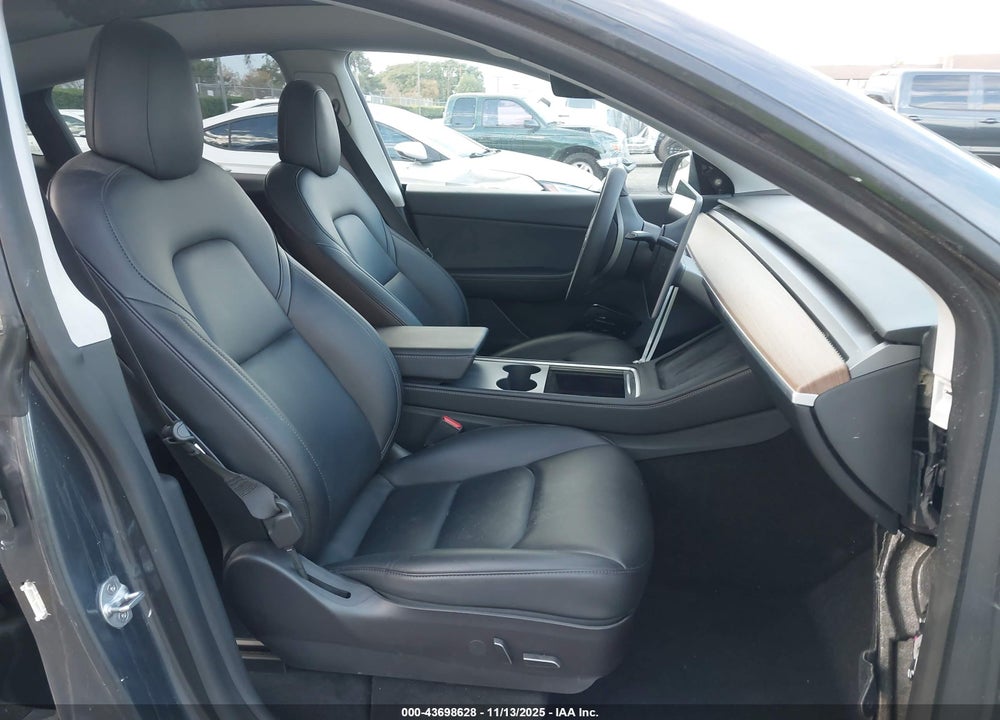 2021 TESLA MODEL Y LONG RANGE DUAL MOTOR ALL-WHEEL DRIVE VIN: 5YJYGAEE8MF192669
