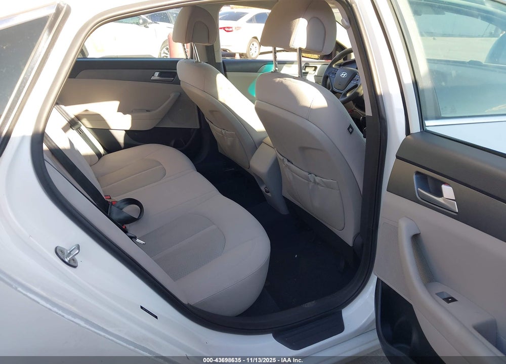 2016 HYUNDAI SONATA VIN: 5NPE24AFXGH418525