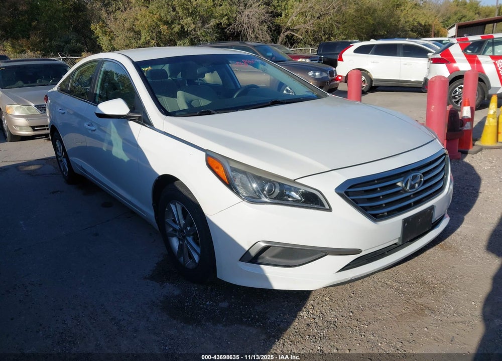 2016 HYUNDAI SONATA VIN: 5NPE24AFXGH418525