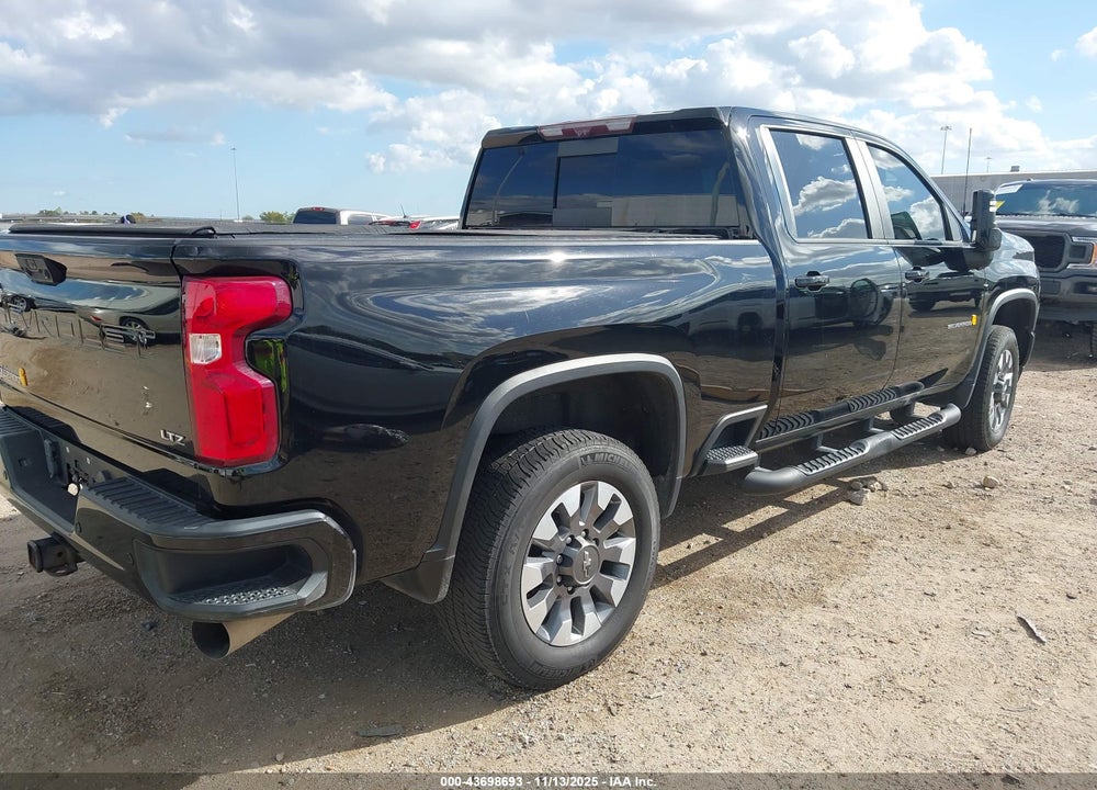 2021 CHEVROLET SILVERADO 2500HD 4WD  STANDARD BED LTZ VIN: 1GC4YPEY2MF124713