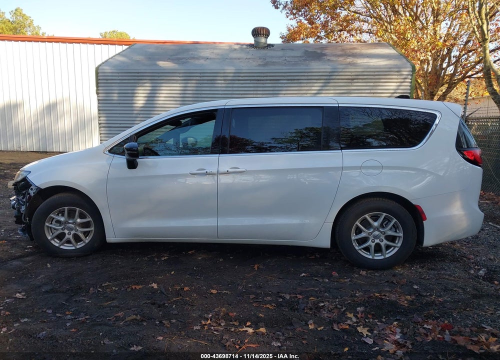 2025 CHRYSLER PACIFICA SELECT VIN: 2C4RC1BG7SR555910