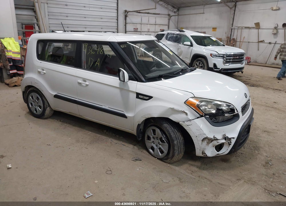 2013 KIA SOUL VIN: KNDJT2A53D7528744