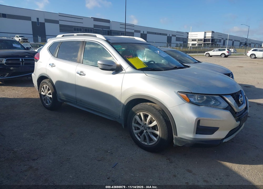 2017 NISSAN ROGUE SV VIN: 5N1AT2MT5HC804389