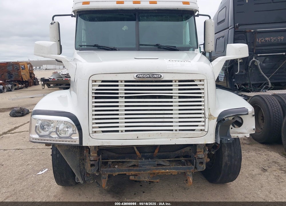 2000 FREIGHTLINER CONVENTIONAL FLC120 VIN: 1FUYSSEB0YLB23533