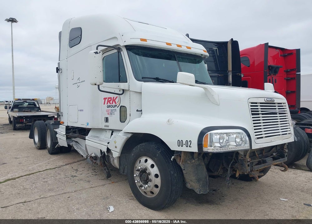 2000 FREIGHTLINER CONVENTIONAL FLC120 VIN: 1FUYSSEB0YLB23533