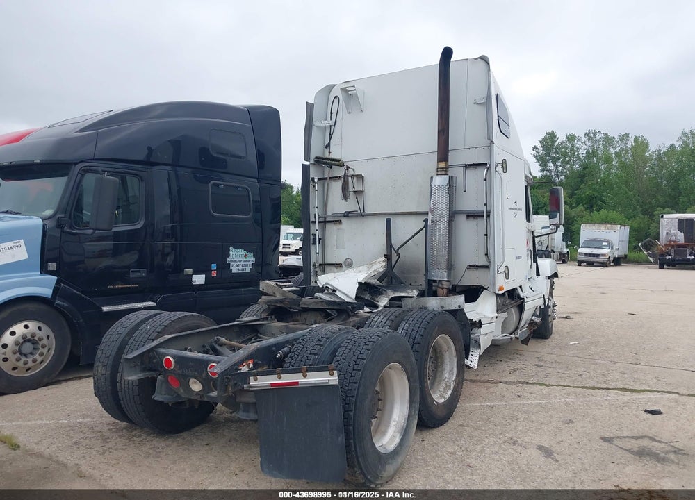 2000 FREIGHTLINER CONVENTIONAL FLC120 VIN: 1FUYSSEB0YLB23533