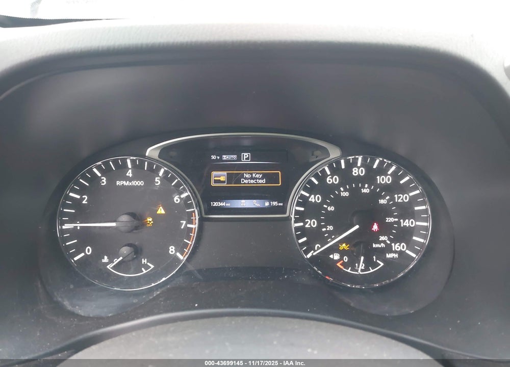 2017 NISSAN PATHFINDER VIN: 5N1DR2MM1HC610382