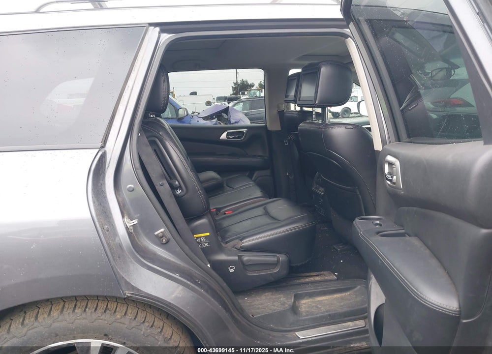 2017 NISSAN PATHFINDER VIN: 5N1DR2MM1HC610382