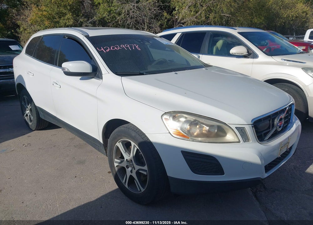 2011 VOLVO XC60 T6/T6 R-DESIGN VIN: YV4902DZ0B2152733