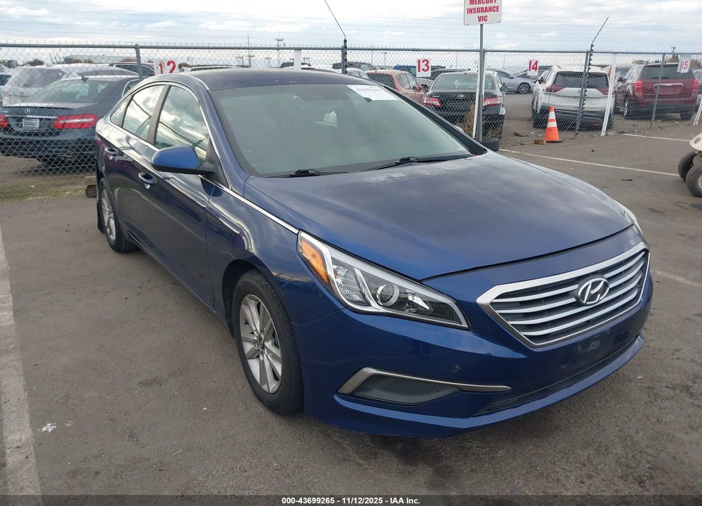2016 HYUNDAI SONATA SE VIN: 5NPE24AF8GH326524
