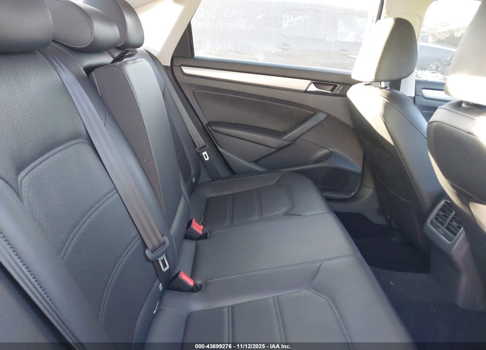 2014 VOLKSWAGEN PASSAT VIN: 1VWBT7A32EC077182