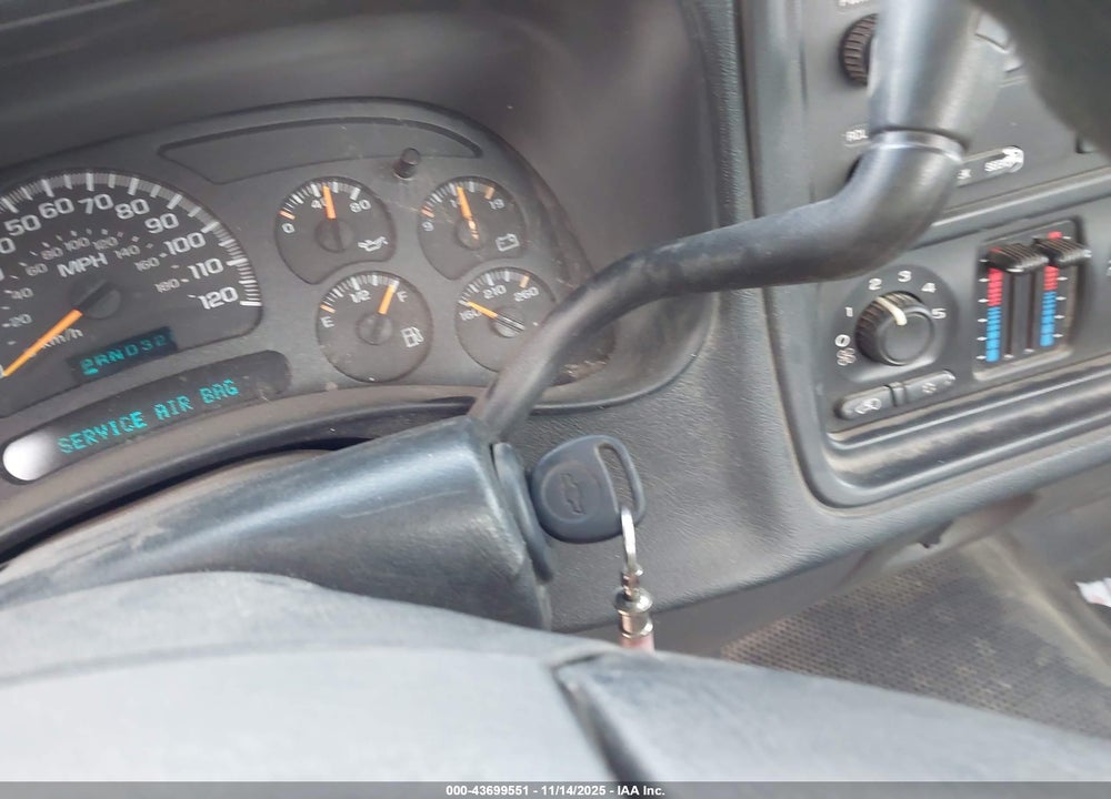 2005 CHEVROLET SILVERADO 1500 WORK TRUCK VIN: 1GCEC14X95Z253704