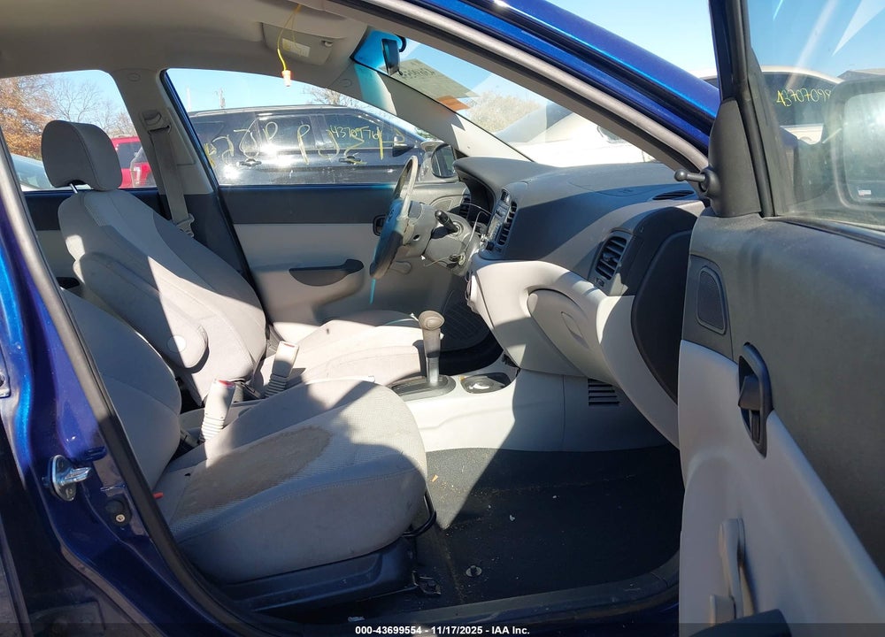 2008 HYUNDAI ACCENT GLS VIN: KMHCN46C68U250298