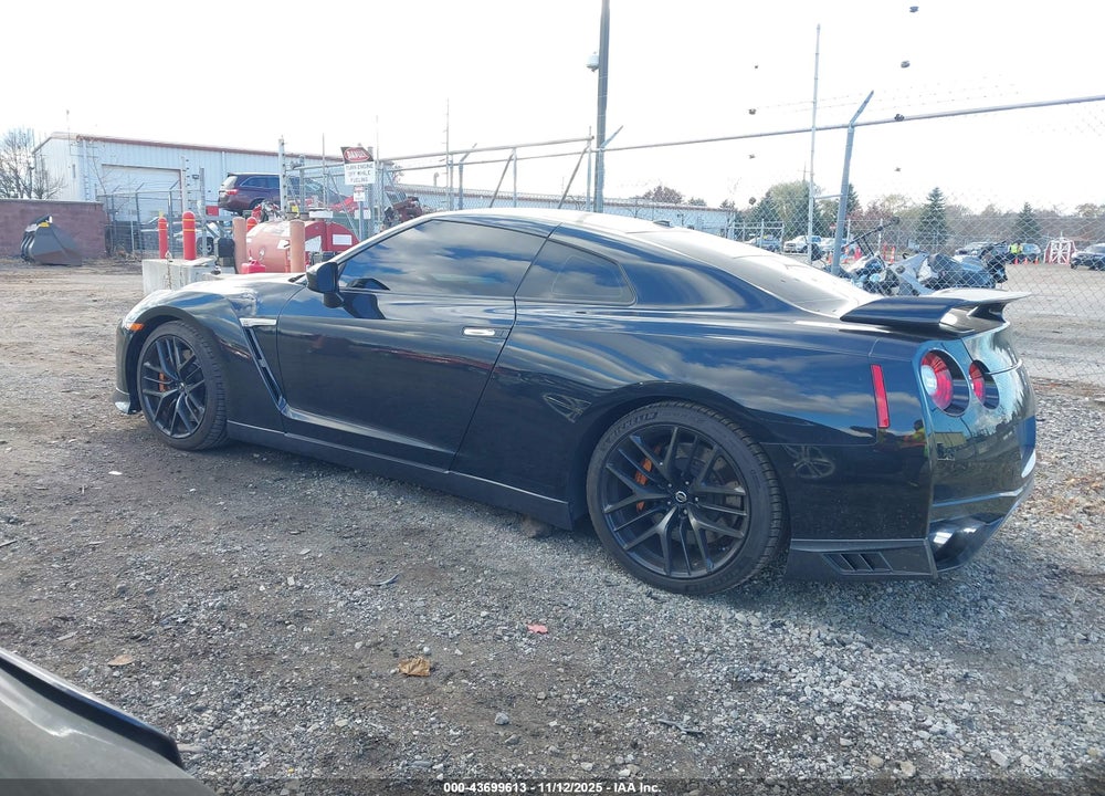2017 NISSAN GT-R PREMIUM VIN: JN1AR5EF2HM820995
