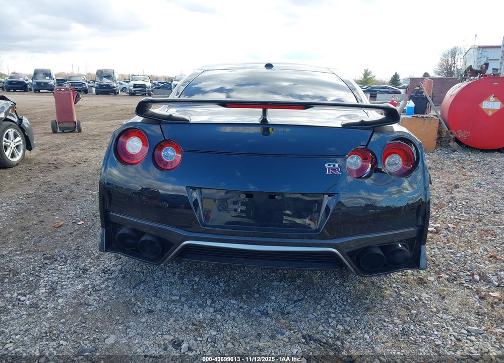 2017 NISSAN GT-R PREMIUM VIN: JN1AR5EF2HM820995