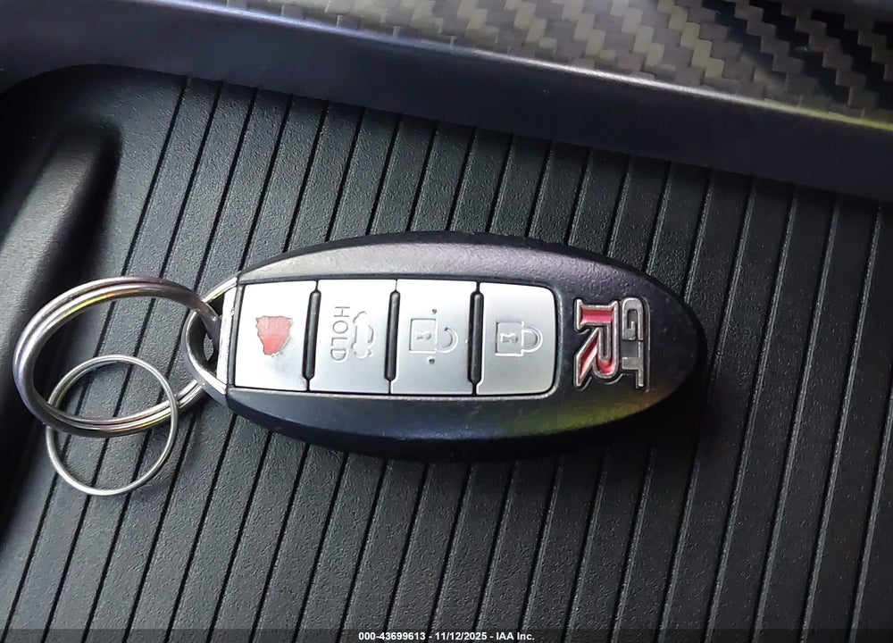 2017 NISSAN GT-R PREMIUM VIN: JN1AR5EF2HM820995