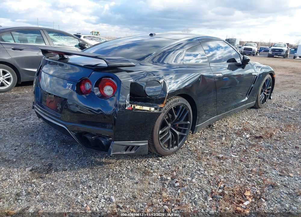 2017 NISSAN GT-R PREMIUM VIN: JN1AR5EF2HM820995