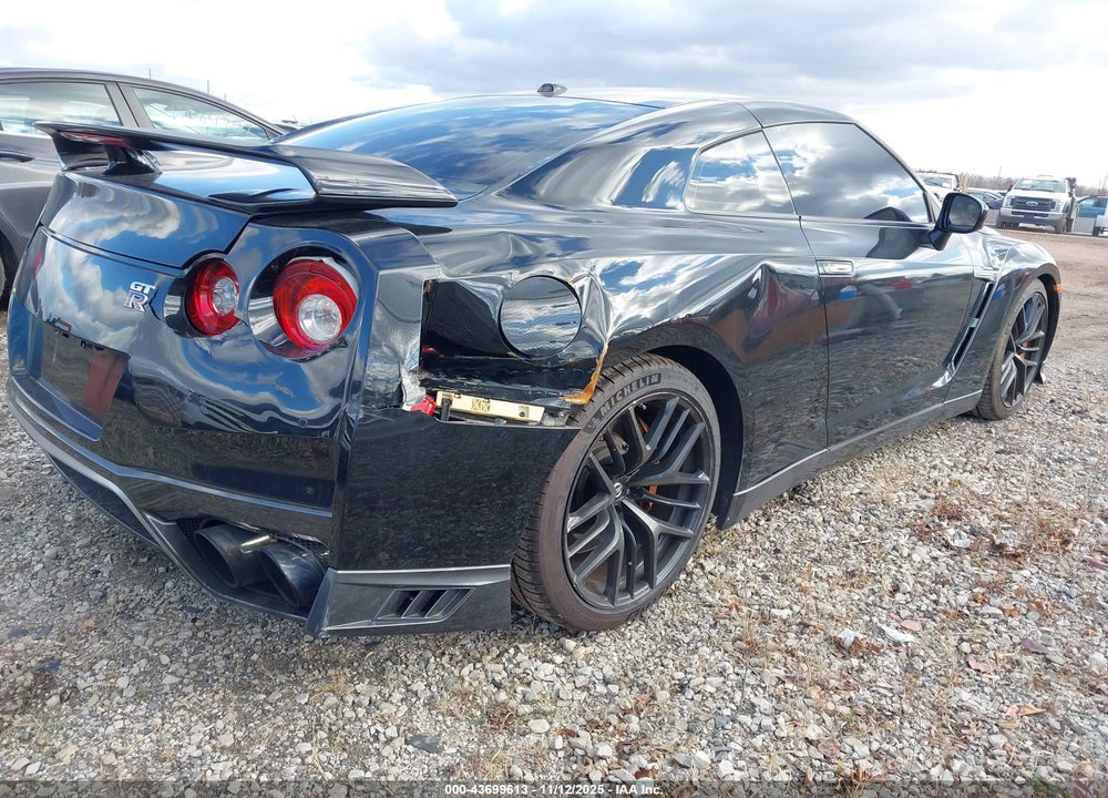 2017 NISSAN GT-R PREMIUM VIN: JN1AR5EF2HM820995