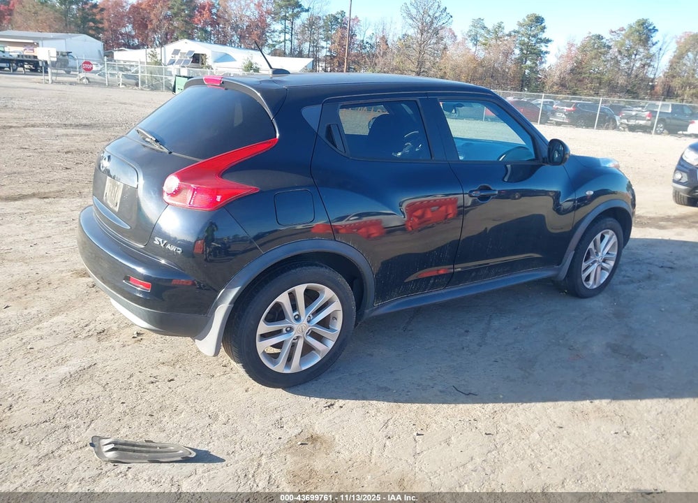 2011 NISSAN JUKE SV VIN: JN8AF5MV8BT015115
