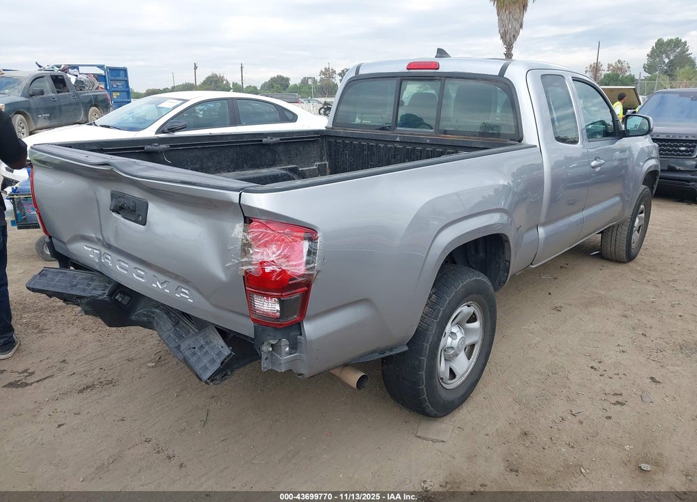 2018 TOYOTA TACOMA SR VIN: 5TFRX5GN0JX124361