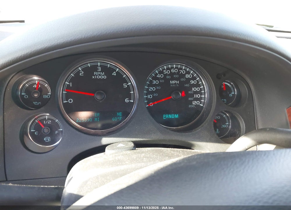 2013 CHEVROLET SUBURBAN 1500 LT VIN: 1GNSKJE78DR173059